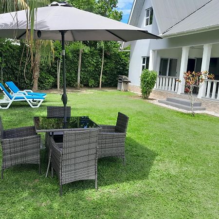 Villa Island Charm Of Praslin Victoria Exterior foto