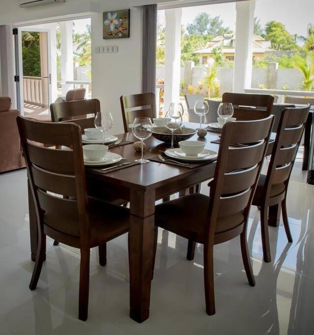 Villa Island Charm Of Praslin Victoria Exterior foto