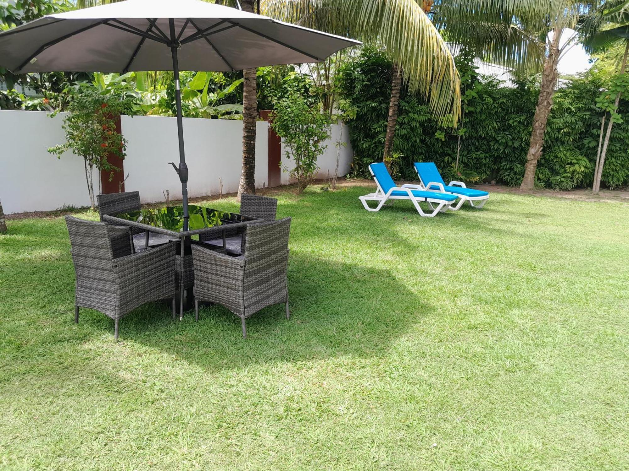 Villa Island Charm Of Praslin Victoria Exterior foto